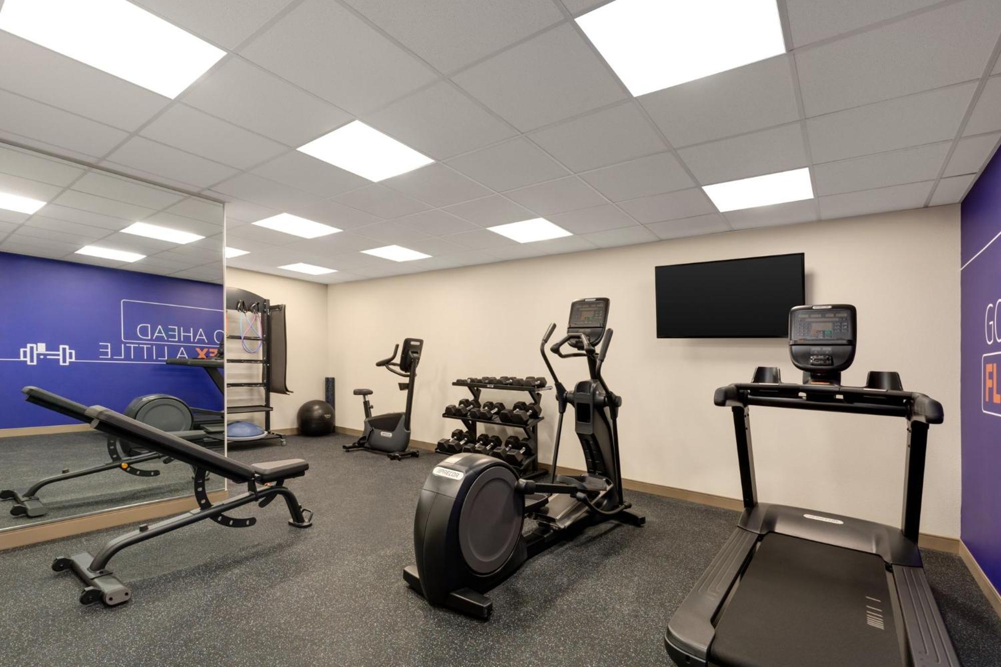 Holiday Inn Express & Suites Hayward - Castro Valley By Ihg Ngoại thất bức ảnh
