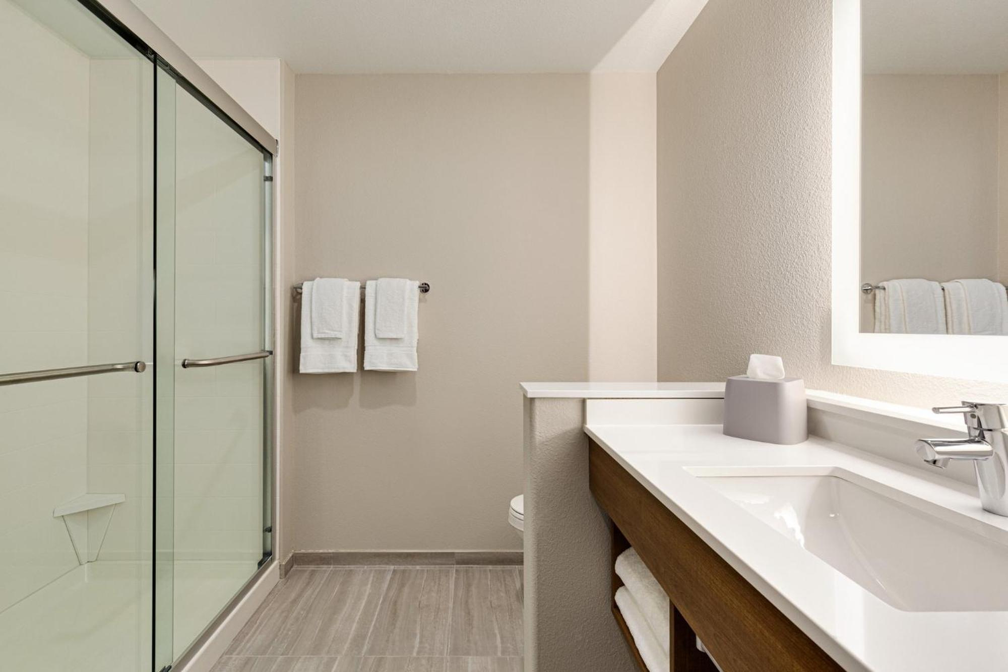 Holiday Inn Express & Suites Hayward - Castro Valley By Ihg Ngoại thất bức ảnh